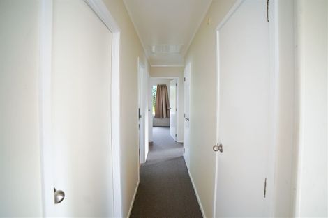 Photo of property in 2/73 Etherton Drive, Weymouth, Auckland, 2103