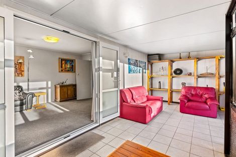 Photo of property in 2 Te Miti Street, Paekakariki, 5034