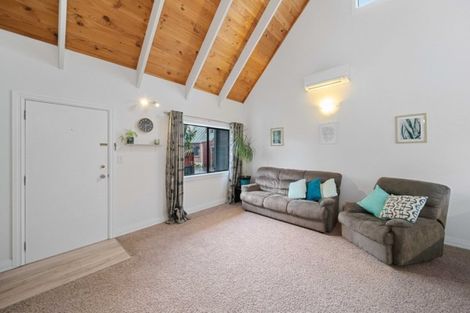 Photo of property in 28b Ross Martin Court, Conifer Grove, Takanini, 2112