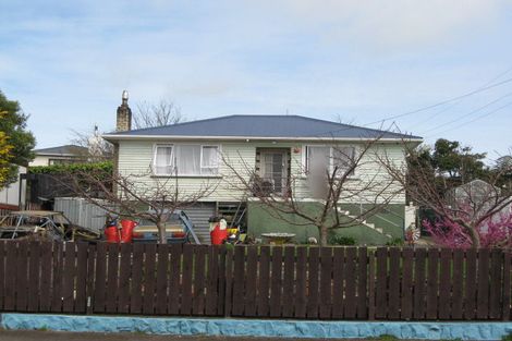 Photo of property in 81 Mould Street, Waitara, 4320