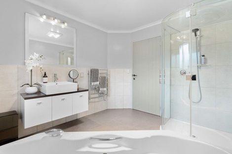 Photo of property in 5 Orchard Grove, East Taieri, Mosgiel, 9024