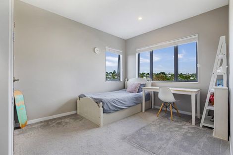 Photo of property in 4 Carex Way, Long Bay, Auckland, 0630