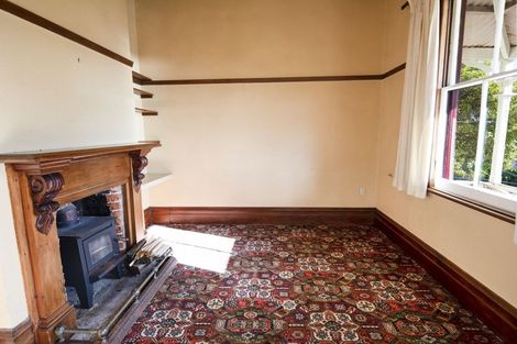 Photo of property in 5 Denholm Road, Hospital Hill, Napier, 4110