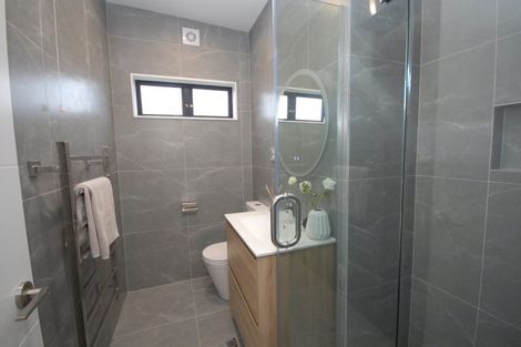 Photo of property in 123a Sunnynook Road, Forrest Hill, Auckland, 0620