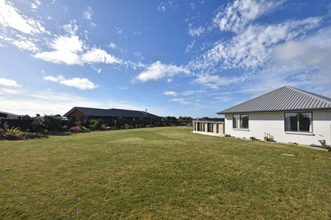 Photo of property in 15 Court Of Ascot, Seaward Bush, Invercargill, 9812