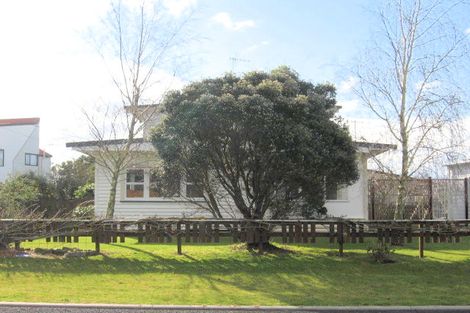 Photo of property in 104 Williamson Road, Whangamata, 3620