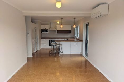 Photo of property in 2 Liddel Grove, Island Bay, Wellington, 6023