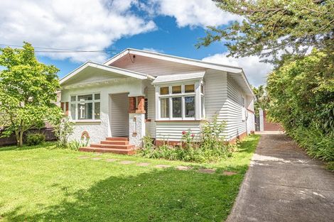 Photo of property in 10 Godwin Crescent, College Estate, Whanganui, 4500