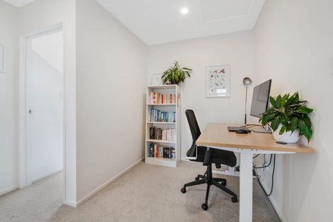 Photo of property in 2/3 Coronation Road, Hillcrest, Auckland, 0627