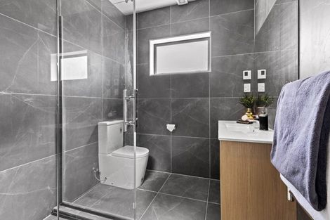 Photo of property in 51 Turret Lane, Hobsonville, Auckland, 0616