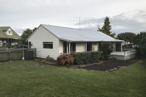 Photo of property in 11 Mcewan Place, Fitzroy, Hamilton, 3206