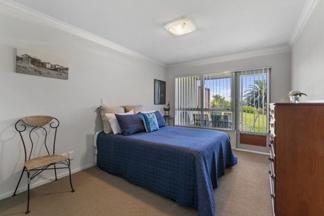 Photo of property in 4/1 Marine Parade, Paraparaumu Beach, Paraparaumu, 5032
