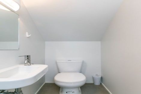 Photo of property in 20/2 Onslow Road, Khandallah, Wellington, 6035