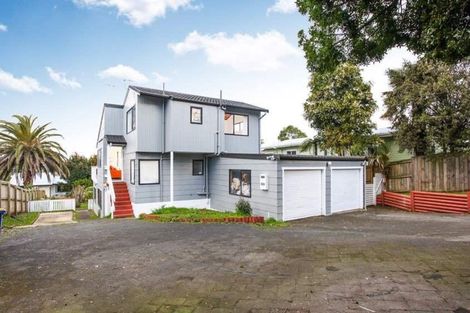 Photo of property in 83 Hobsonville Road, West Harbour, Auckland, 0618