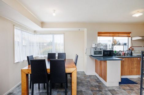 Photo of property in 31 Lydia Place, Kelvin Grove, Palmerston North, 4414