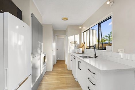 Photo of property in 20a Huia Avenue, Forest Lake, Hamilton, 3200