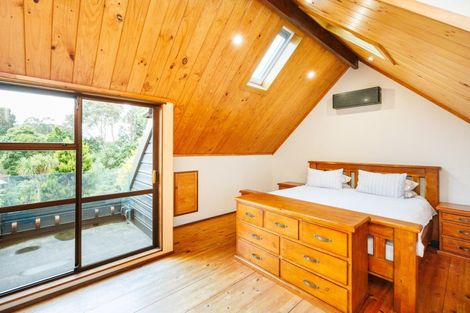 Photo of property in 11 Hillgrove Place, Fitzherbert, Palmerston North, 4410