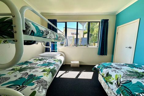 Photo of property in 30 Tarata Street, Kaka Point, Balclutha, 9271