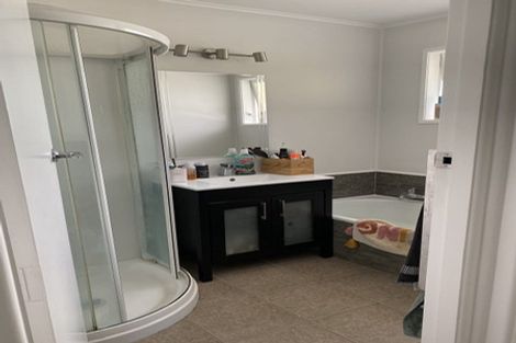 Photo of property in 6 Moehau Grove, Trentham, Upper Hutt, 5018