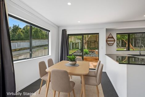 Photo of property in 121b Sunnyside Road, Sunnyvale, Auckland, 0612