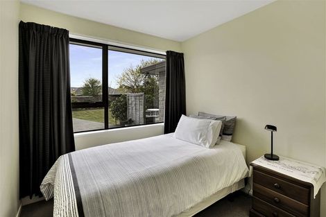 Photo of property in 10a Tamarisk Place, Parklands, Christchurch, 8083
