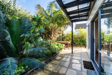 Photo of property in 1/48 Schnapper Rock Road, Schnapper Rock, Auckland, 0632