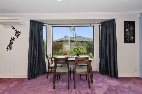 Photo of property in 35 Nielsen Gardens, Rototuna, Hamilton, 3210