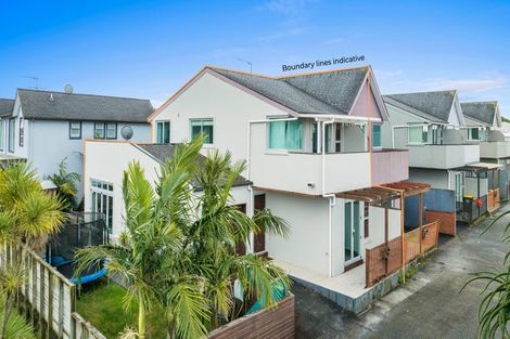 Photo of property in 11f Clearwater Cove, West Harbour, Auckland, 0618