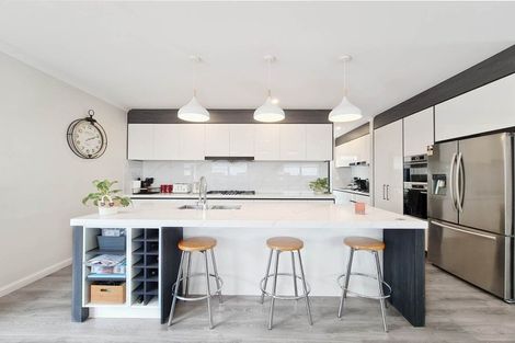 Photo of property in 118 Mcquoids Road, Flat Bush, Auckland, 2019