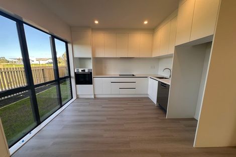 Photo of property in 10/35 Young Crescent, Drury, 2113