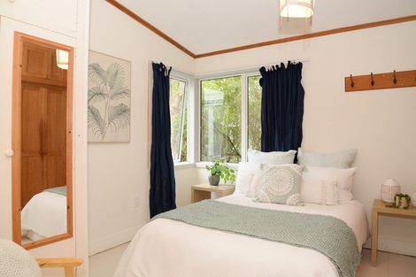 Photo of property in 55 Hawkhurst Road, Lyttelton, 8082