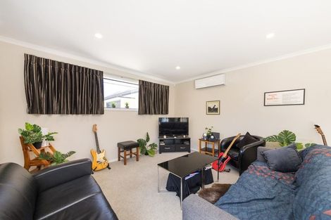 Photo of property in 15 Thomson Street, West End, Palmerston North, 4412