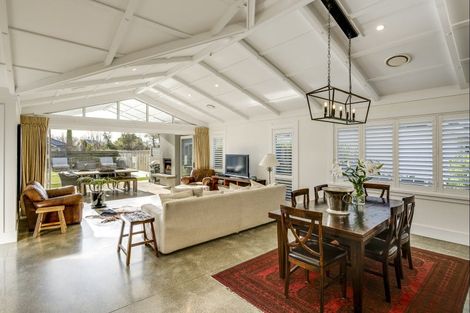 Photo of property in 18 Reynolds Road, Havelock North, 4130