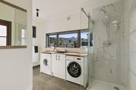 Photo of property in 62 Herald Street, Berhampore, Wellington, 6023