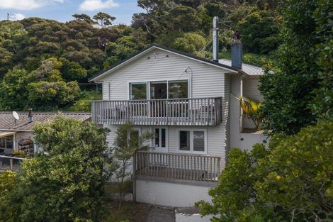 Photo of property in 31 Airlie Road, Plimmerton, Porirua, 5026