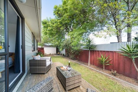 Photo of property in 9 Adams Place, Kelvin Grove, Palmerston North, 4414