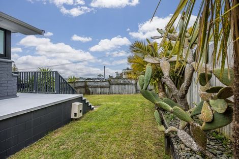 Photo of property in 2a Hoskins Avenue, Hillsborough, Auckland, 1042