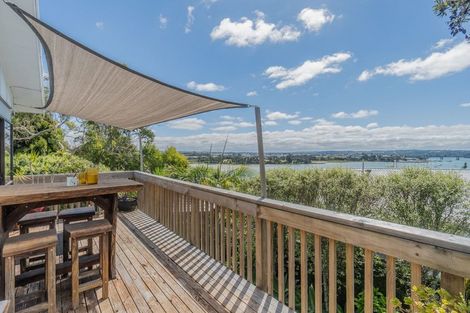 Photo of property in 2/35 Dakota Avenue, Beach Haven, Auckland, 0626