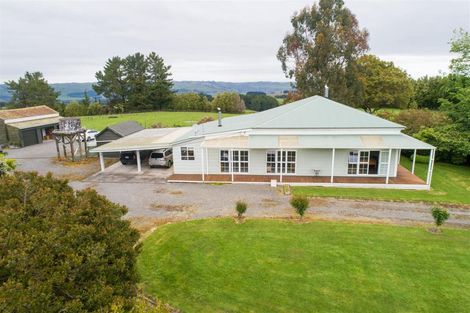 Photo of property in 375 Rangatira Road, Hunterville, 4786