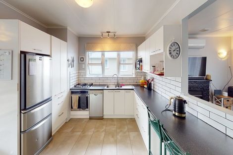 Photo of property in 11 Ferguson Street, Levin, 5510