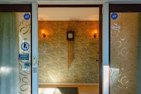 Photo of property in 1090 Scenic Drive North, Swanson, Auckland, 0816