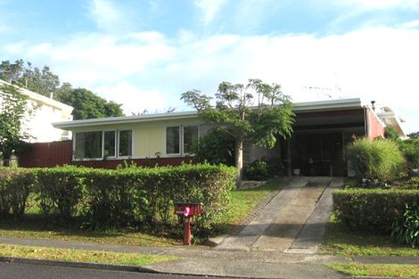 Photo of property in 1 Gretel Place, Hillcrest, Auckland, 0627
