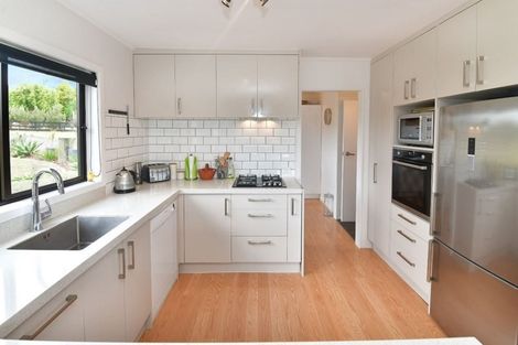 Photo of property in 230 Wishart Road, Helensville, 0875