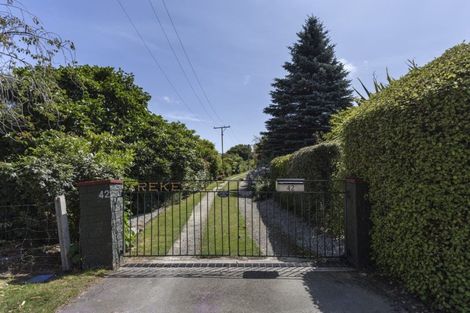 Photo of property in 42 Awamoa Road, Holmes Hill, Oamaru, 9401