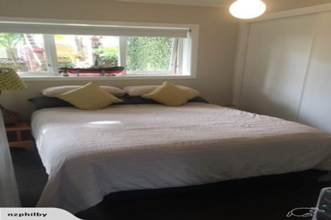 Photo of property in 1/1 Sylvan Park Avenue, Milford, Auckland, 0620