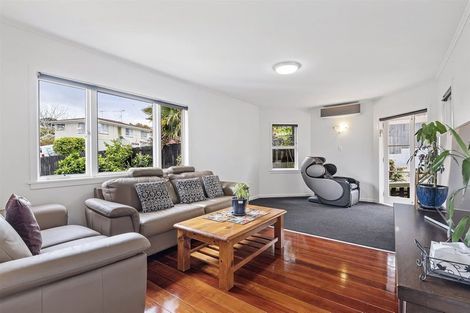 Photo of property in 20 Hamilton Place, Glenfield, Auckland, 0629