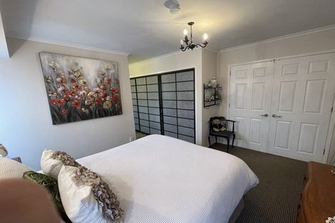 Photo of property in 106 Everglade Drive, Totara Heights, Auckland, 2105