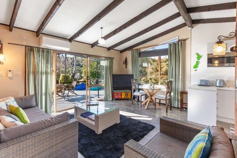 Photo of property in 52 Oxford Road, Lake Rotoma, Rotorua, 3074