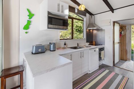 Photo of property in 52 Oxford Road, Lake Rotoma, Rotorua, 3074