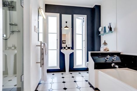 Photo of property in 14 Havelock Road, Hospital Hill, Napier, 4110